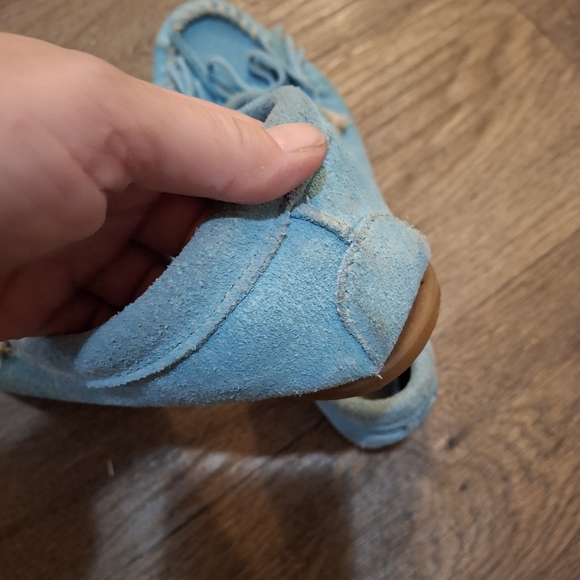 Minnetonka Moccasin Thread Suede Slip-On Comfort Shoes. - Picture 12 of 13